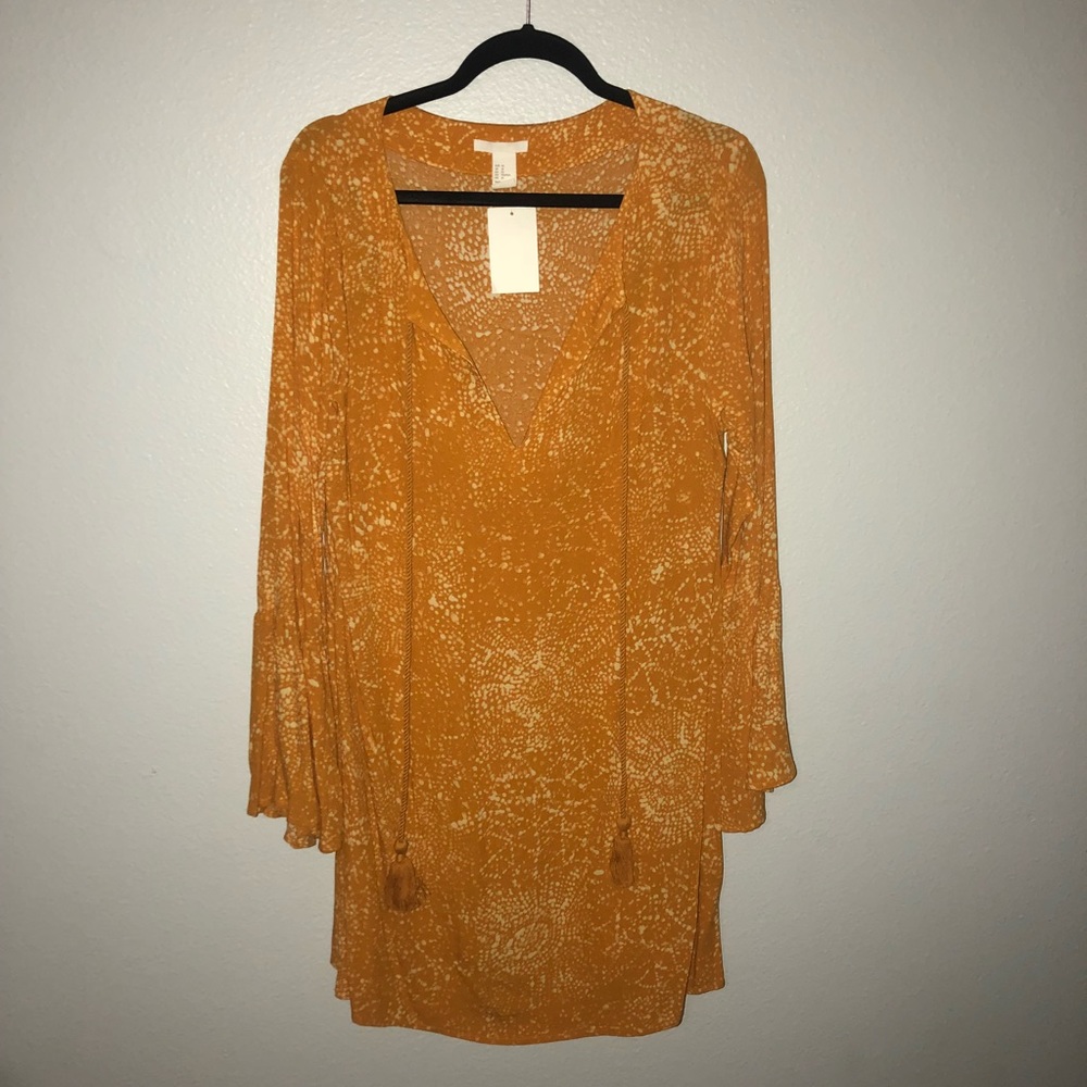 Bell sleeve dress